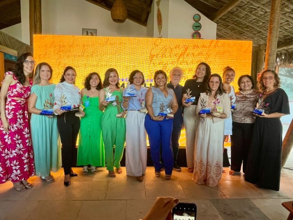 Etapa Estadual do Prêmio Sebrae Mulher de Negócios reúne empreendedoras cearenses em evento realizado em Icapuí